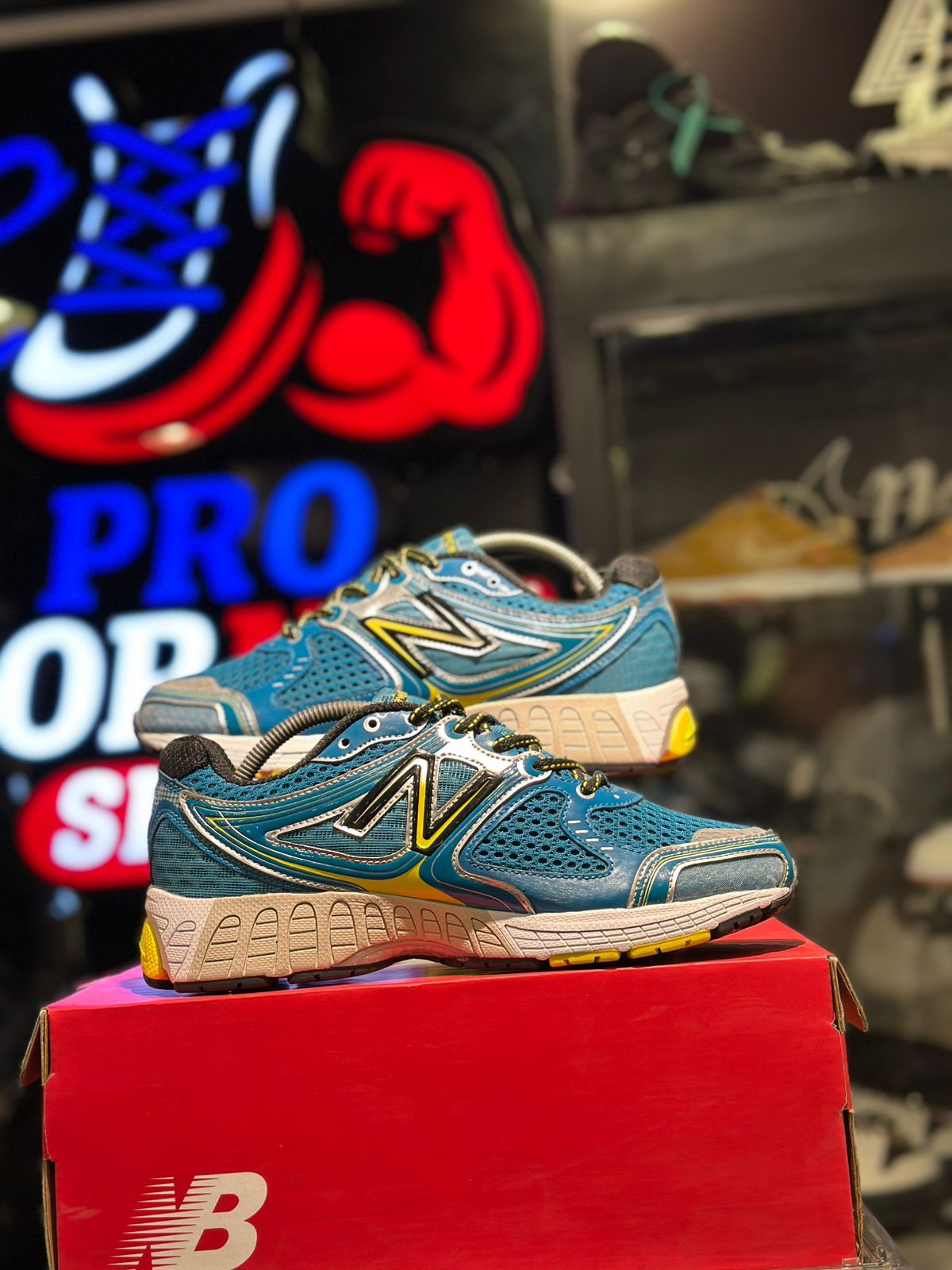 860 V3 Turquoise 2